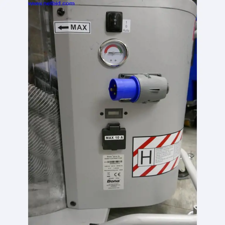 Reinigungsmaschinen und Büroausstattung-3