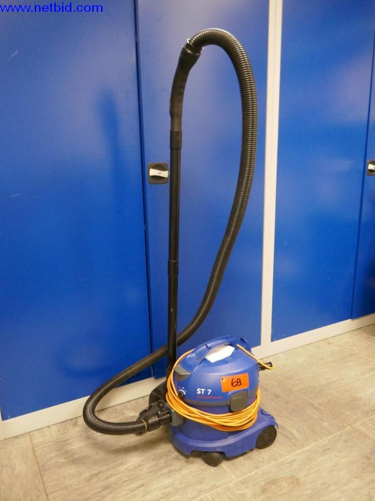 Reinigungsmaschinen und Büroausstattung-1