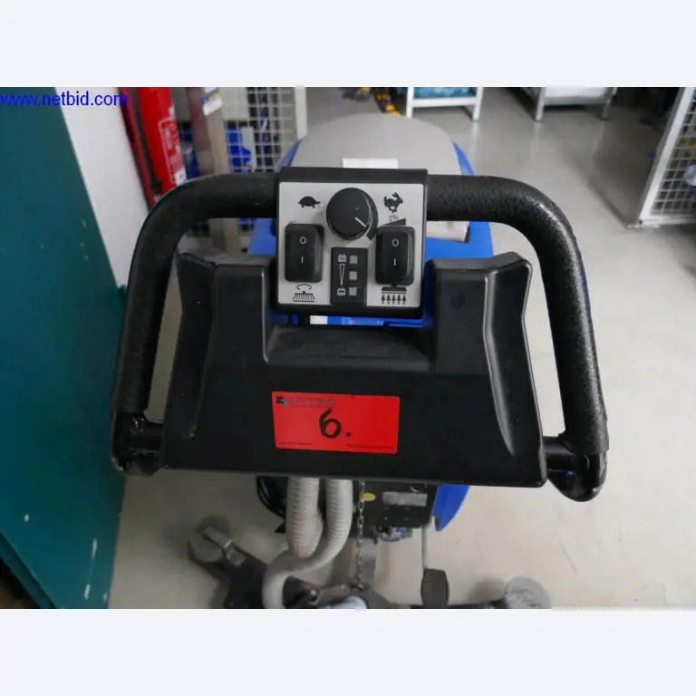 Reinigungsmaschinen und Büroausstattung-2