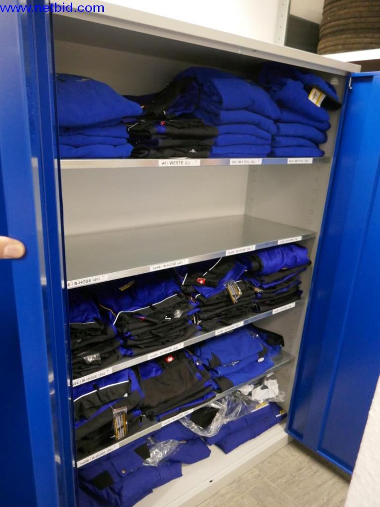 Reinigungsmaschinen und Büroausstattung-3