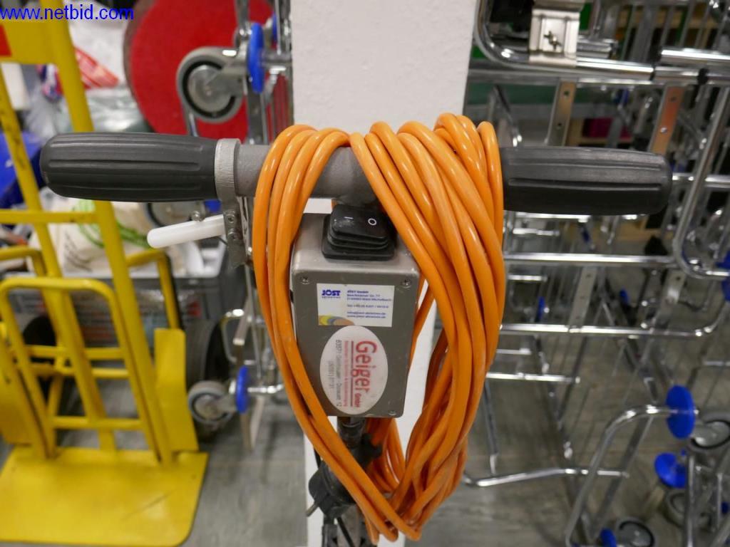 Čistící stroje a kancelářské vybavení-2