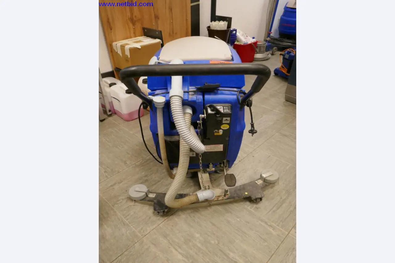 Maszyny czyszczące i sprzęt biurowy-3