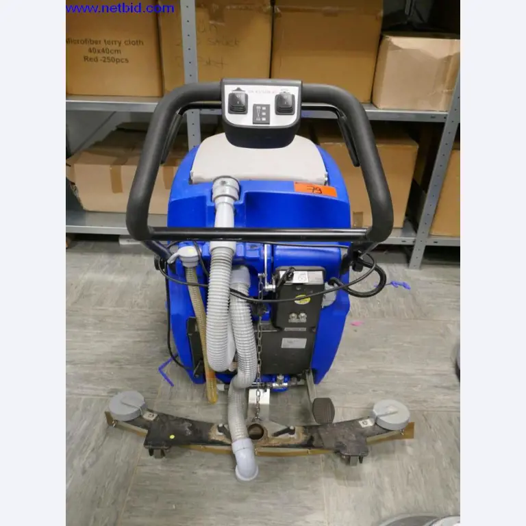 Reinigungsmaschinen und Büroausstattung-3