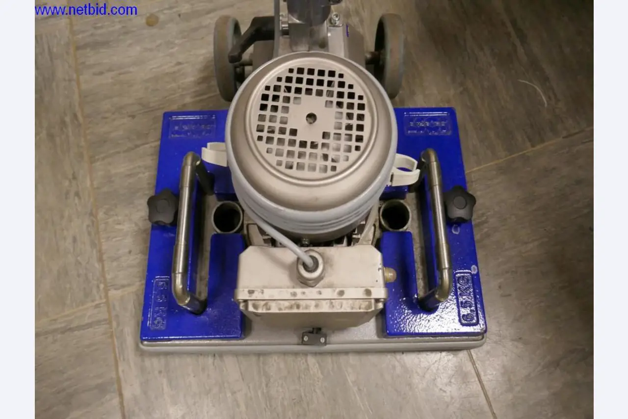 Reinigungsmaschinen und Büroausstattung-2