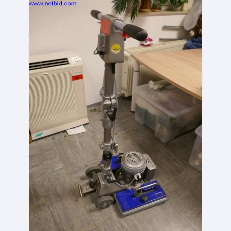 Reinigungsmaschinen und Büroausstattung-3