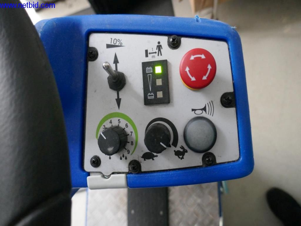 Čistící stroje a kancelářské vybavení-3