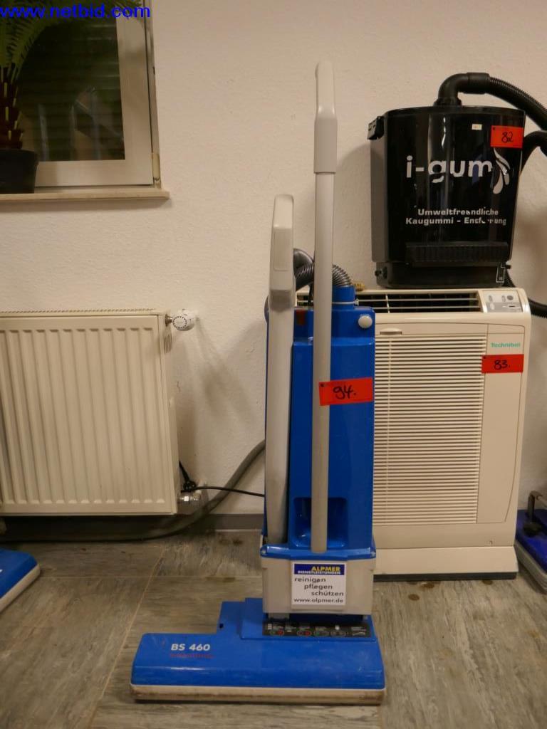 Reinigungsmaschinen und Büroausstattung-1