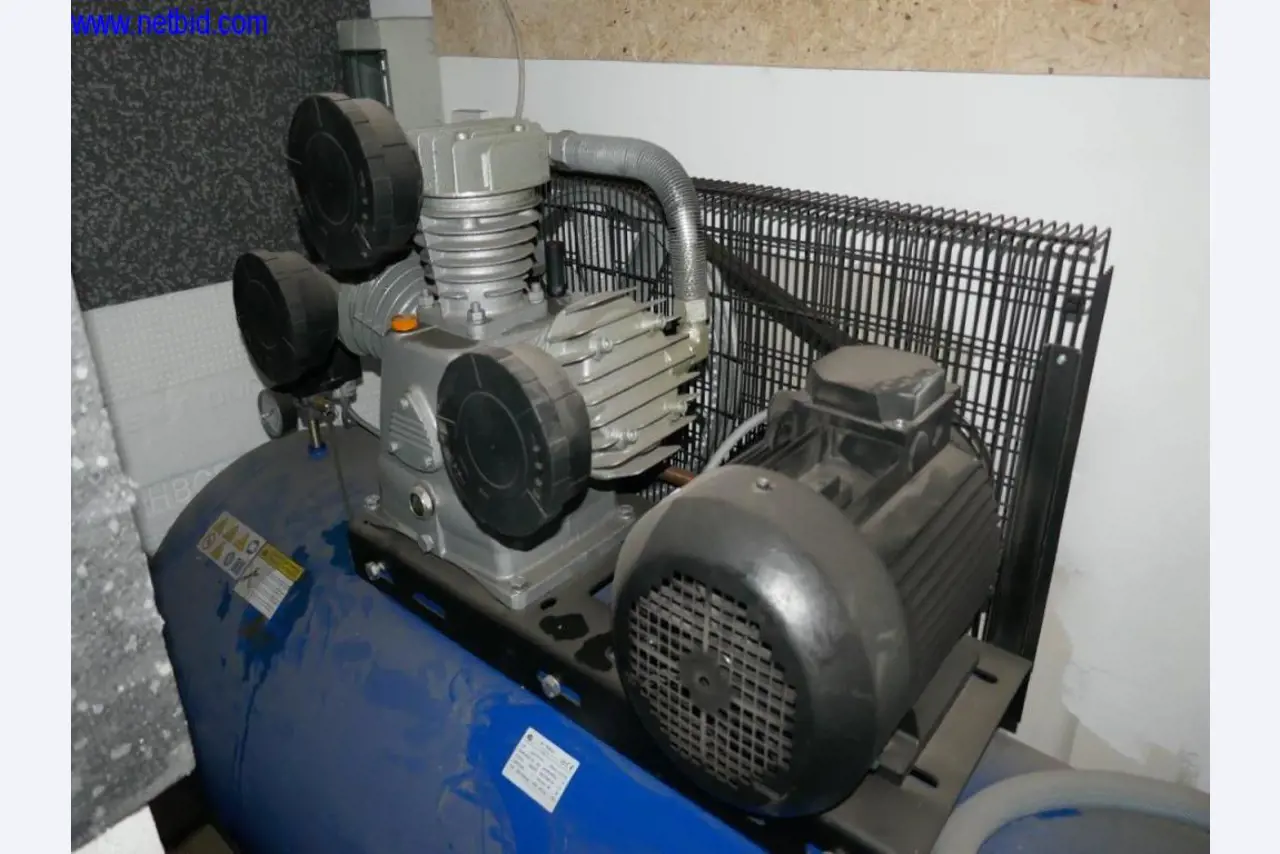 Operating and office equipment from the areas of car workshops, construction accessories, mechanical engineering-2