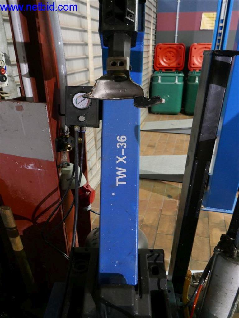 Equipos operativos y comerciales de los sectores de talleres de automoción, accesorios de construcción e ingeniería mecánica-4