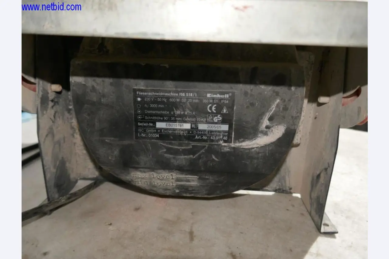 Betriebs- und Geschäftsausstattung aus den Bereichen KFZ-Werkstatt, Bauzubehör, Maschinenbau-2