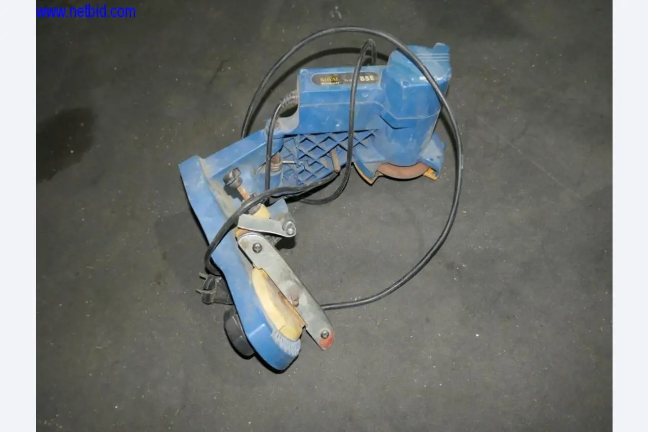 Betriebs- und Geschäftsausstattung aus den Bereichen KFZ-Werkstatt, Bauzubehör, Maschinenbau-4