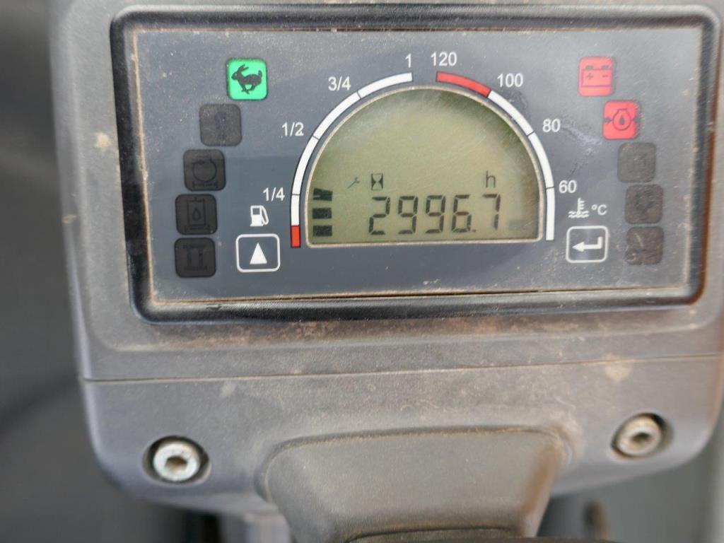 Equipos operativos y comerciales de los sectores de talleres de automoción, accesorios de construcción e ingeniería mecánica-15