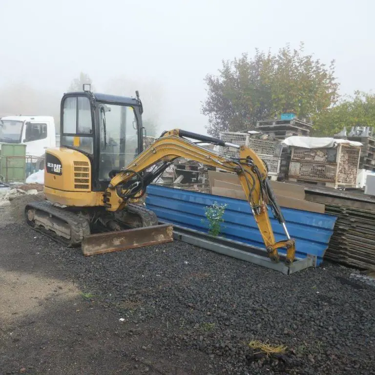 Miniexcavadora/excavadora compacta Caterpillar CAT 302.7D CR