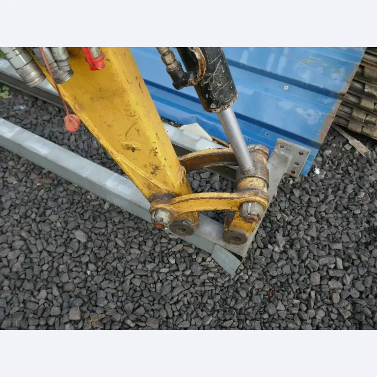 Equipos operativos y comerciales de los sectores de talleres de automoción, accesorios de construcción e ingeniería mecánica-7