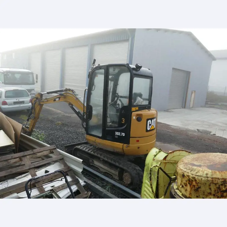 Equipos operativos y comerciales de los sectores de talleres de automoción, accesorios de construcción e ingeniería mecánica-8