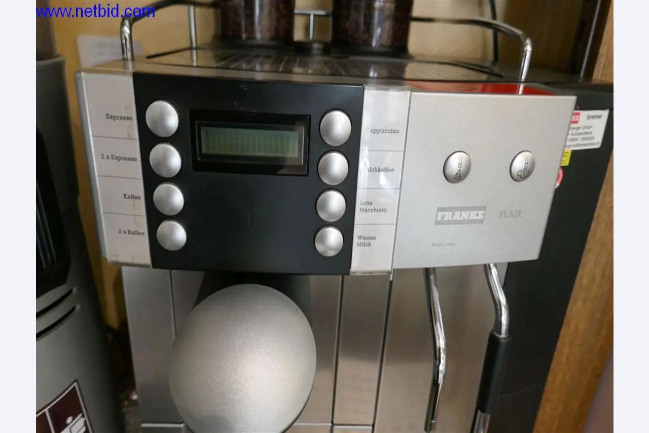 Equipamiento operativo y de oficina de una panadería-2