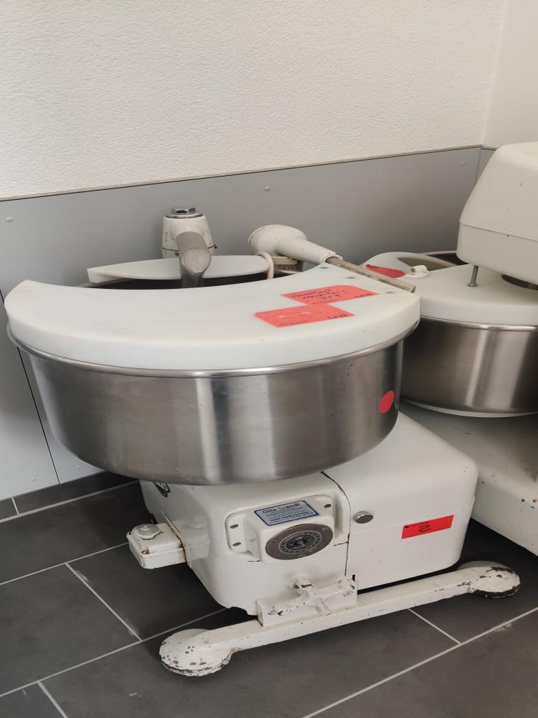 amasadoras en espiral en buen estado y un lavavajillas universal-3