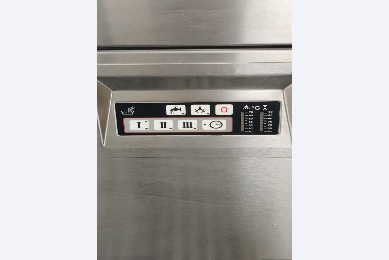 gepflegte Spiralknetmaschinen sowie eine Universalspülmaschine-4