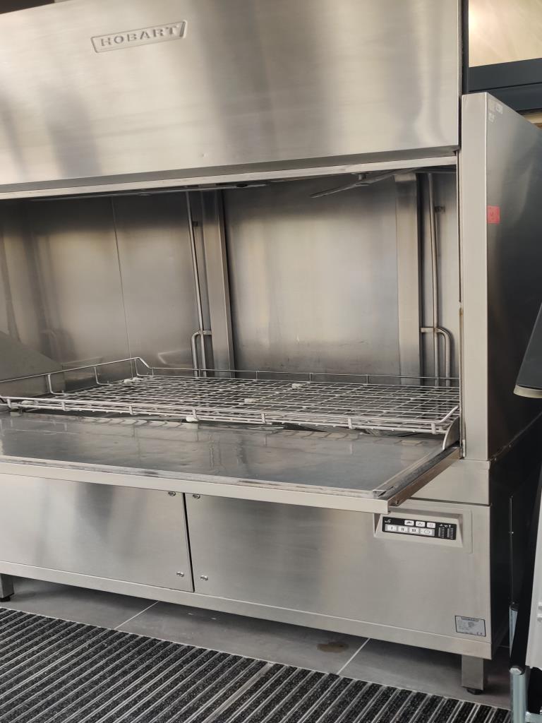 gepflegte Spiralknetmaschinen sowie eine Universalspülmaschine-5