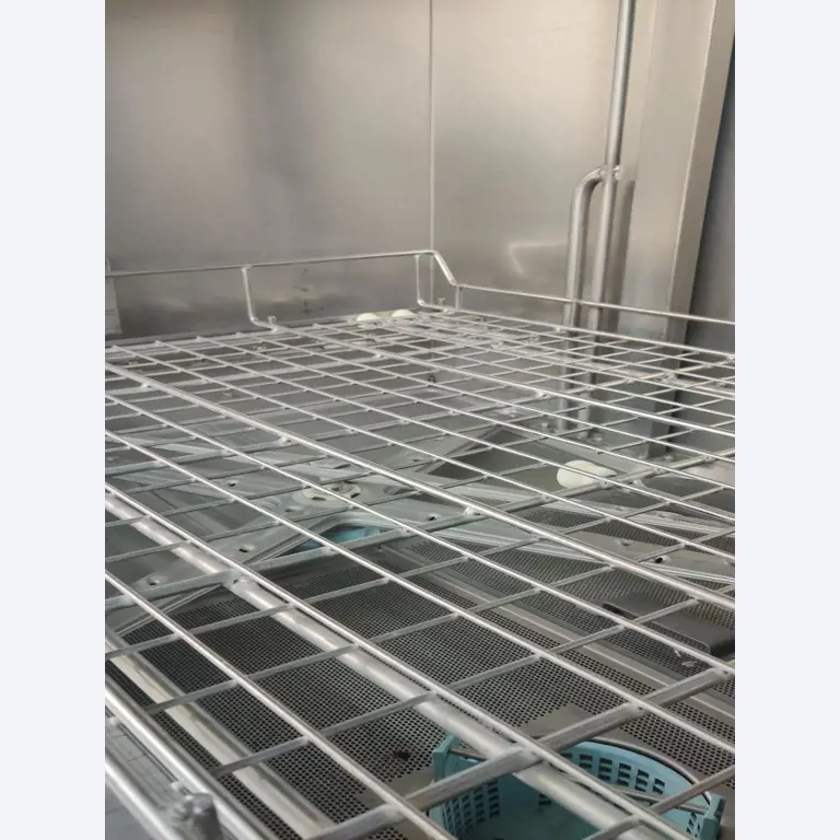 gepflegte Spiralknetmaschinen sowie eine Universalspülmaschine-6