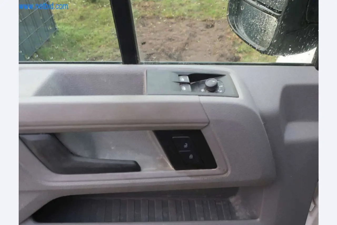 Transporter und Fahrzeuge-18