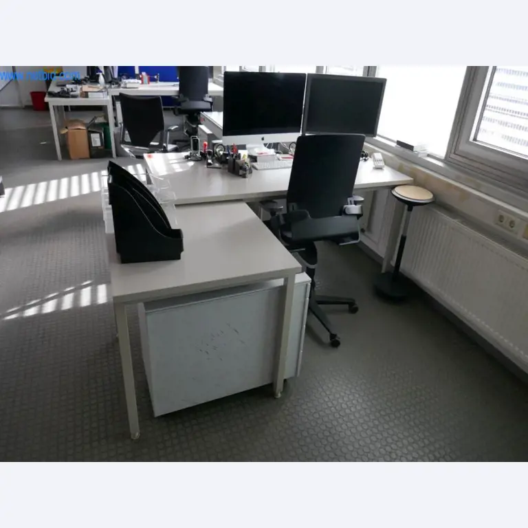 Tiskařské a třídicí stroje-1