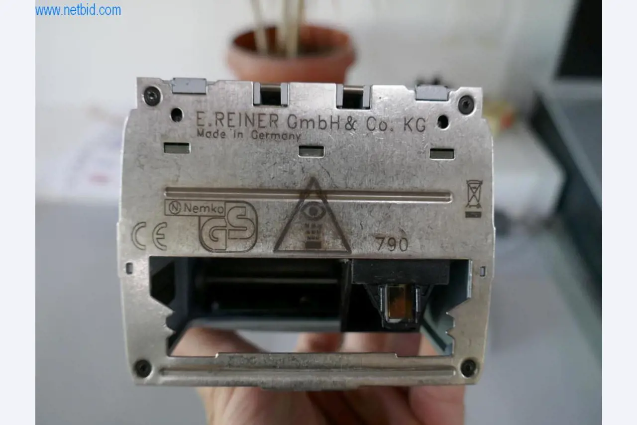 Tiskařské a třídicí stroje-3