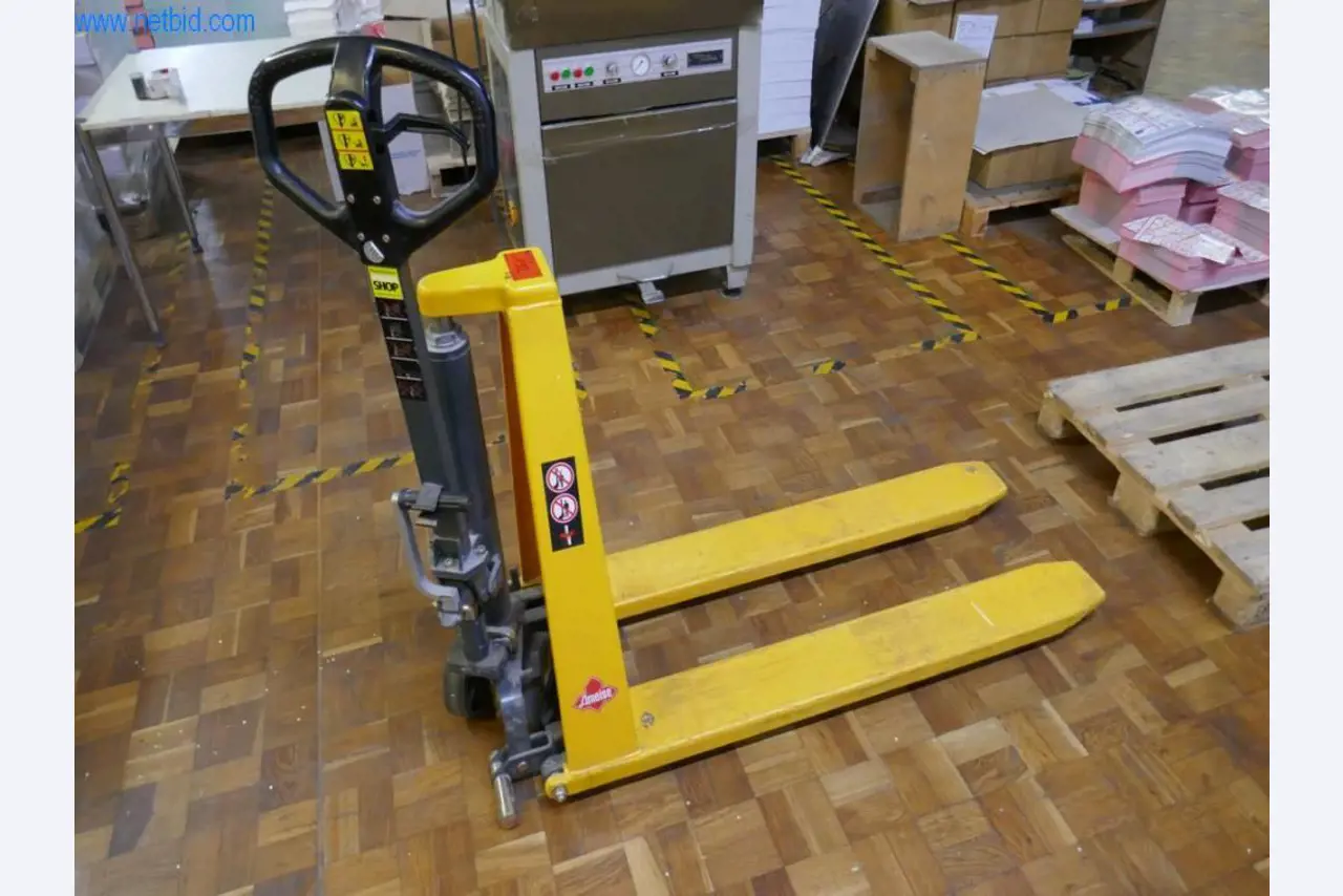 Maschinen aus dem Bereich Drucken und Sortieren-1