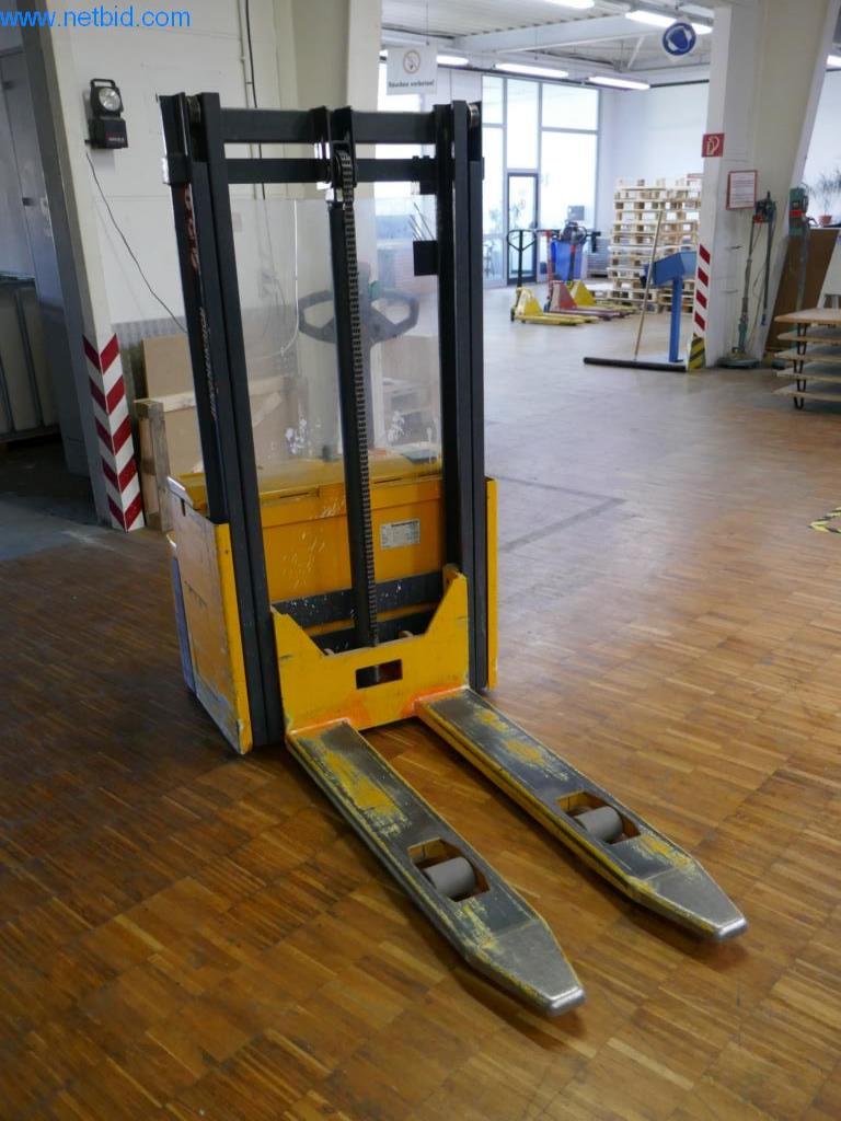 Tiskařské a třídicí stroje-2