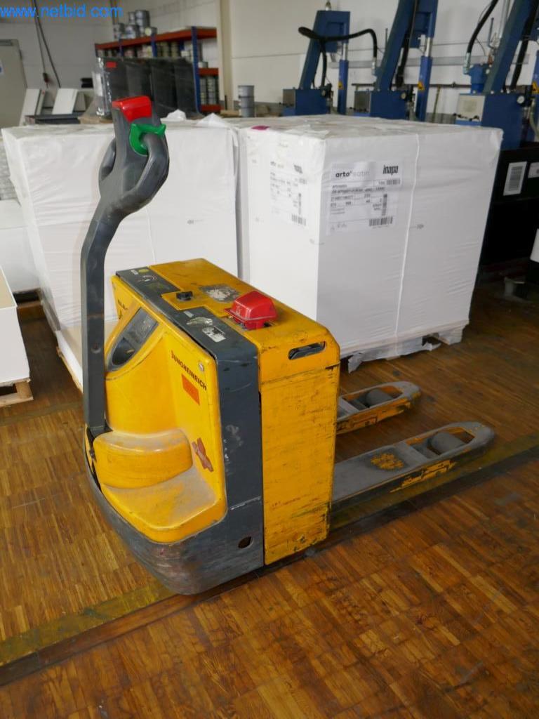 Tiskařské a třídicí stroje-1