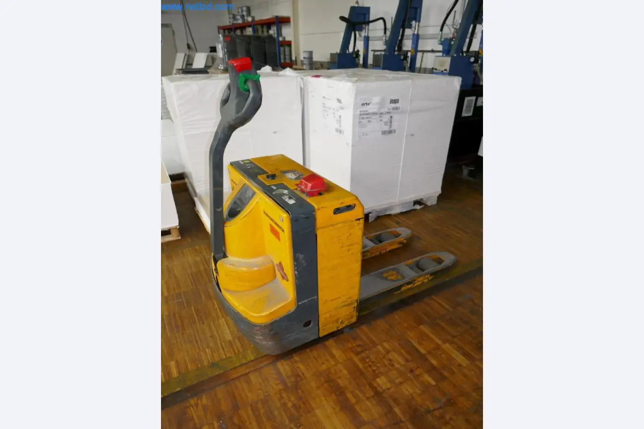 Maschinen aus dem Bereich Drucken und Sortieren-1