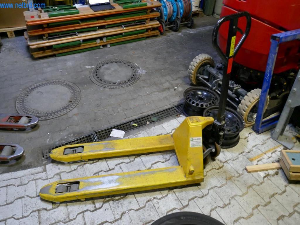 Maschinen aus dem Bereich Drucken und Sortieren-1