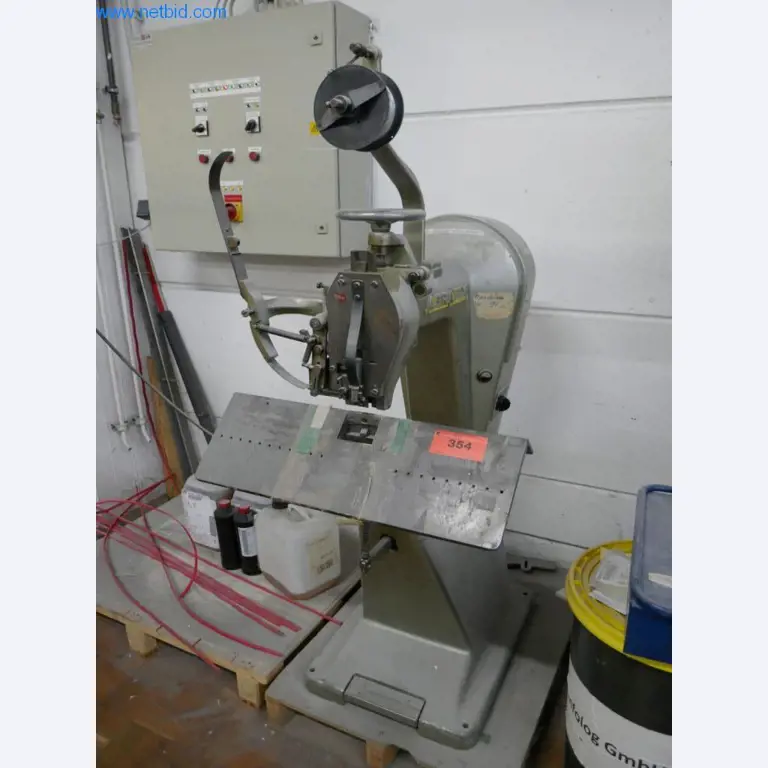 Tiskařské a třídicí stroje-1