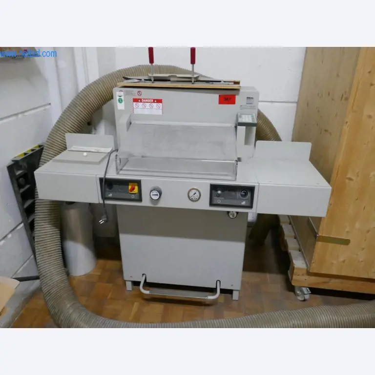 Tiskařské a třídicí stroje-1