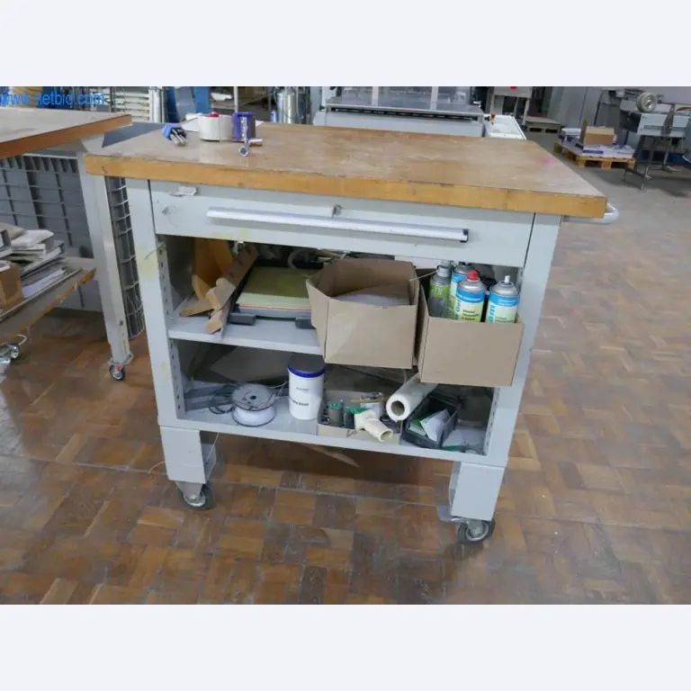 Maschinen aus dem Bereich Drucken und Sortieren-1