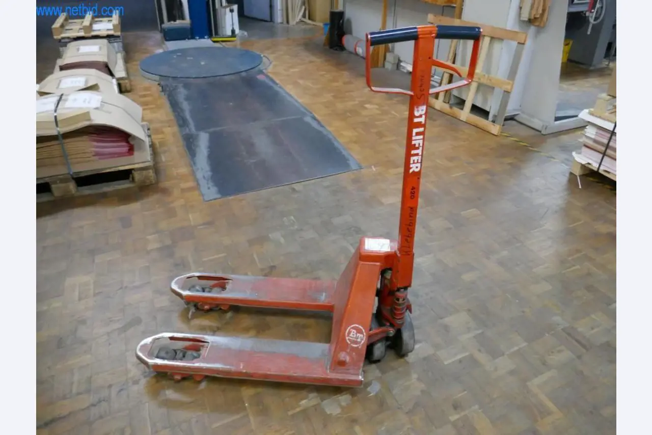 Tiskařské a třídicí stroje-1