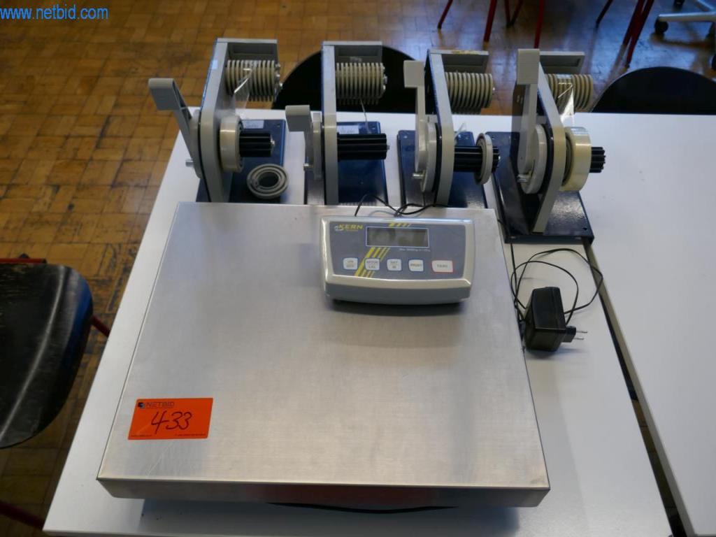 Maschinen aus dem Bereich Drucken und Sortieren-1