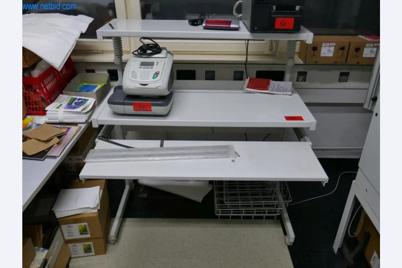 Tiskařské a třídicí stroje-2