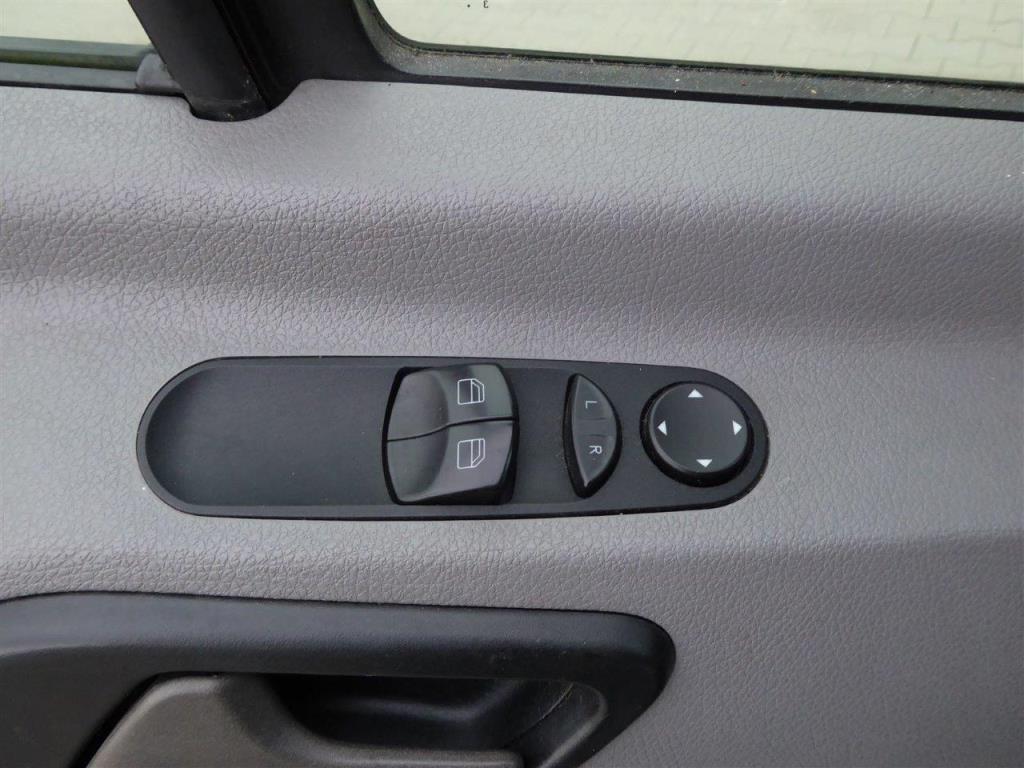 Tiskařské a třídicí stroje-14