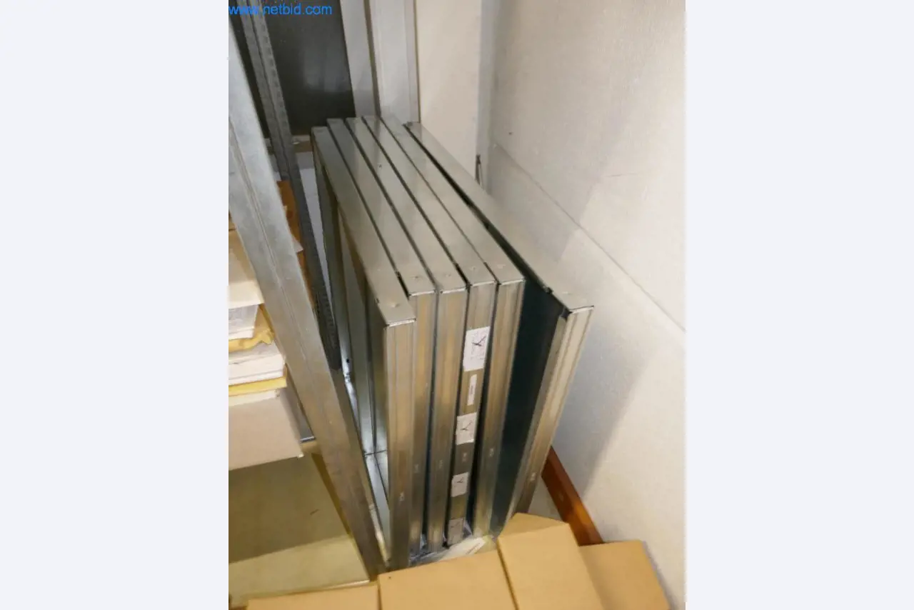 Maschinen aus dem Bereich Drucken und Sortieren-4