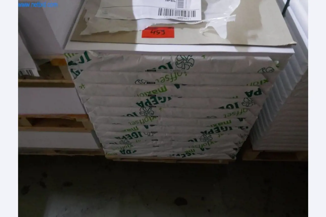 Maschinen aus dem Bereich Drucken und Sortieren-1