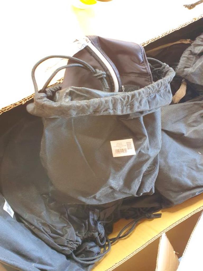 Tornistry i przybory szkolne-12