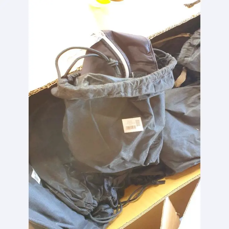 Satchels and school supplies-12