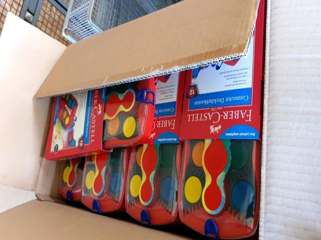 Tornistry i przybory szkolne-17