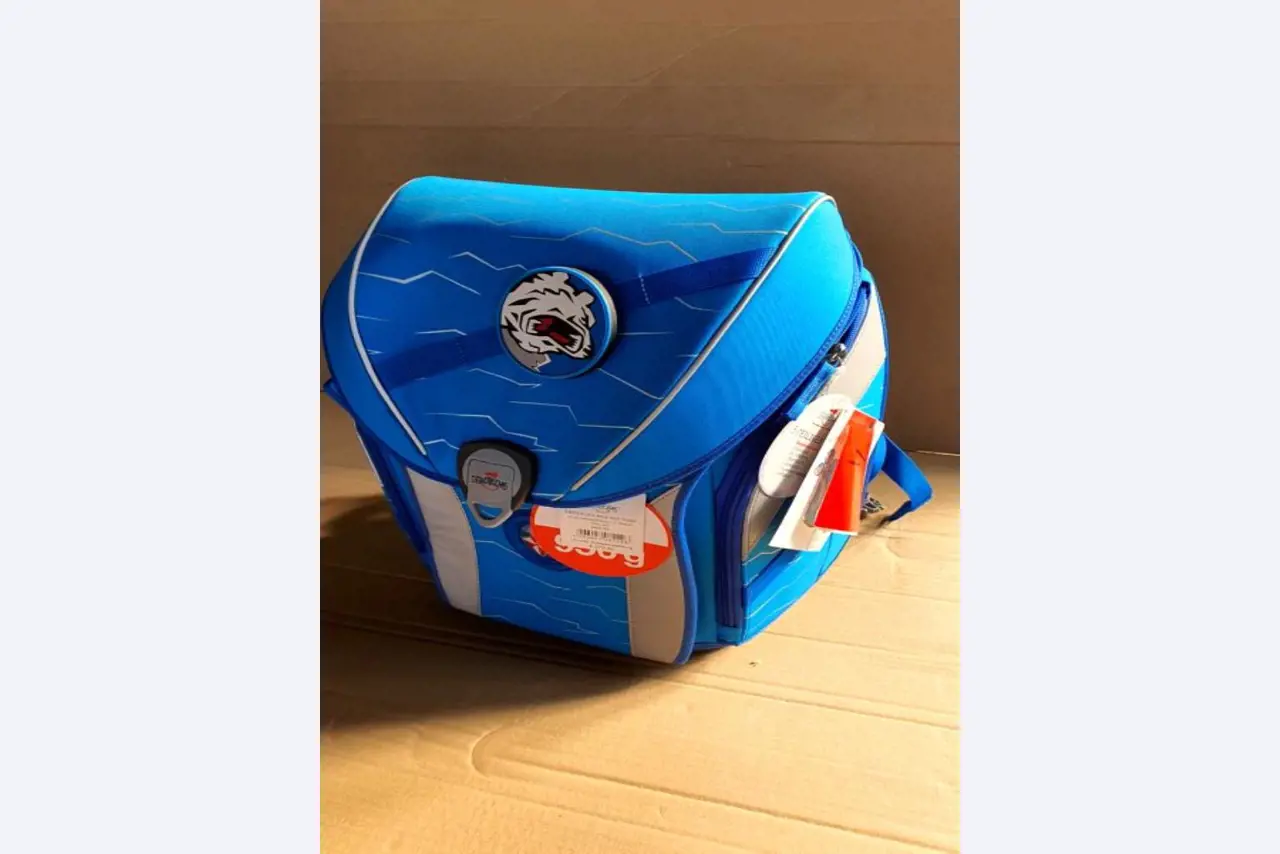 Satchels and school supplies-2