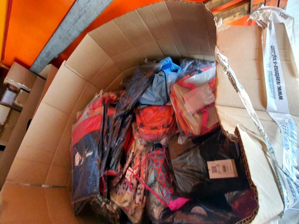 Tornistry i przybory szkolne-21