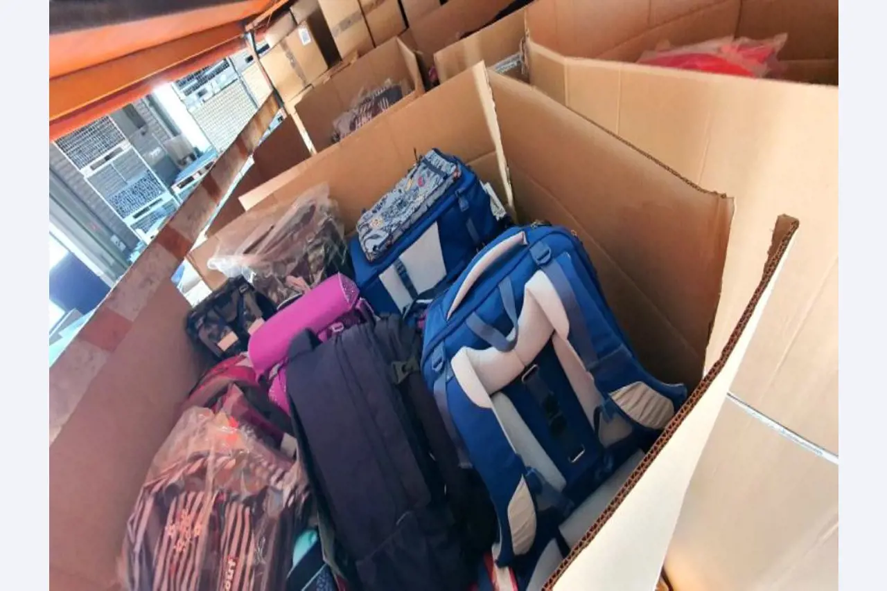 Satchels and school supplies-22