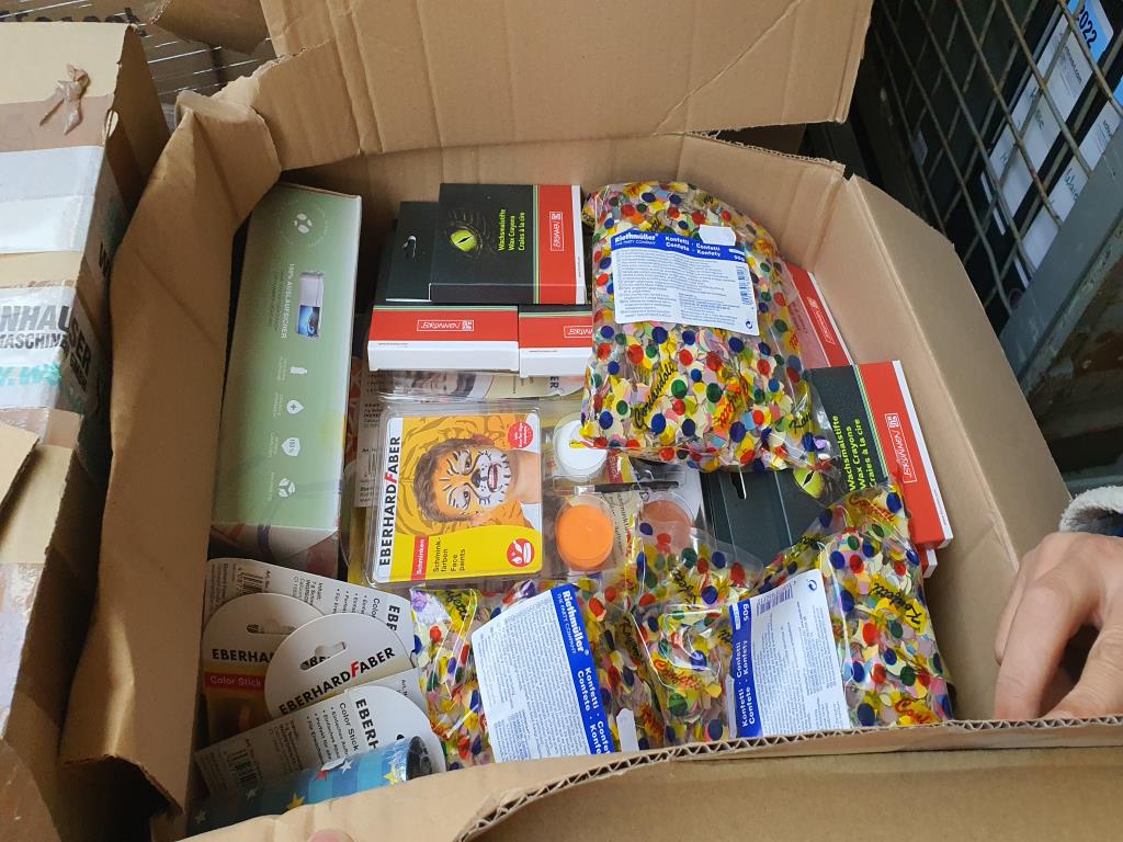 Tornistry i przybory szkolne-35