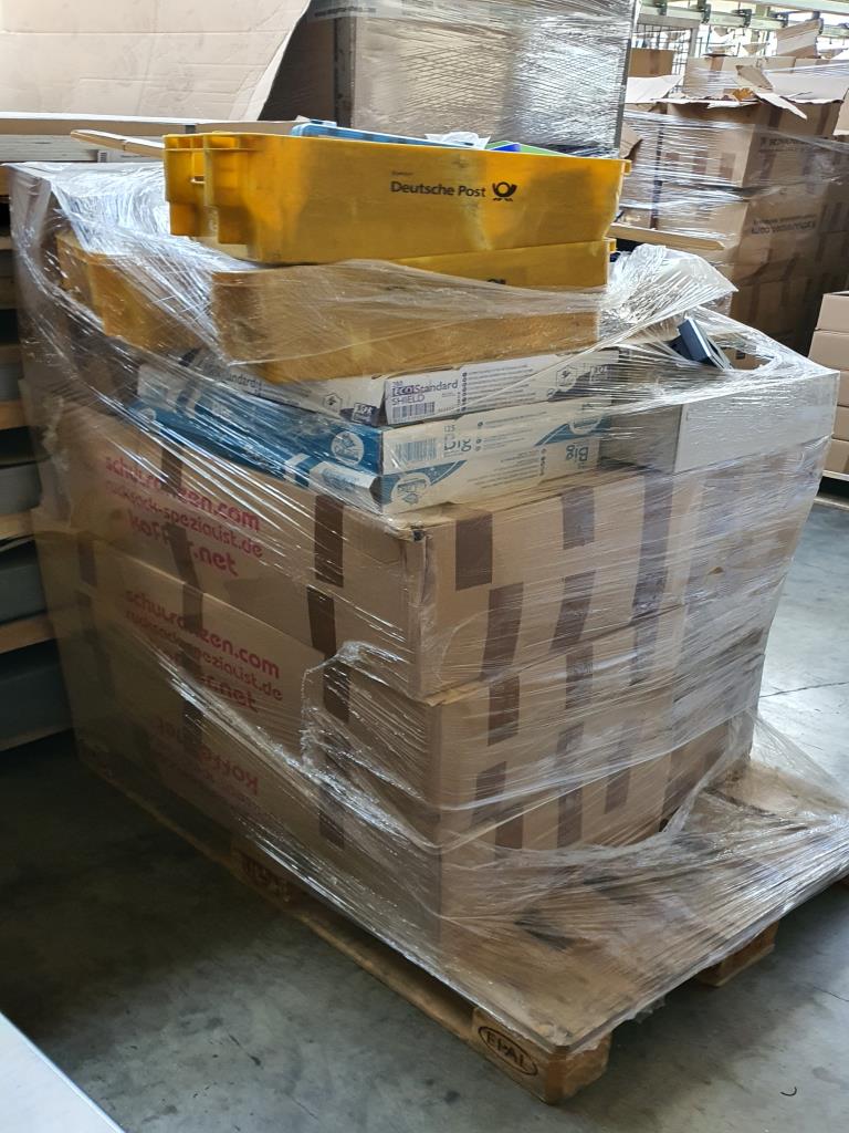 Tornistry i przybory szkolne-36