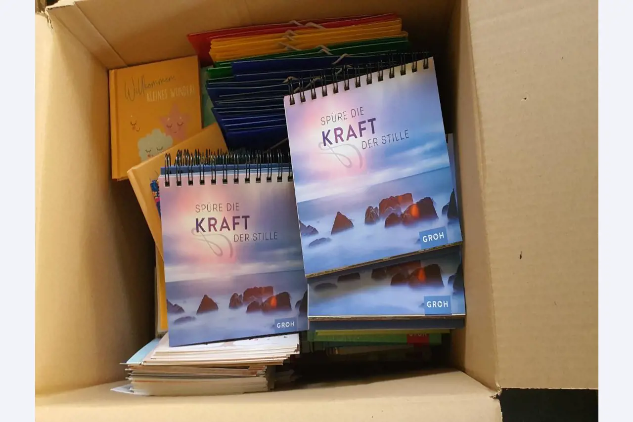 Satchels and school supplies-44